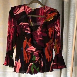 Women’s 100% Polyester floral Blouse NWOT